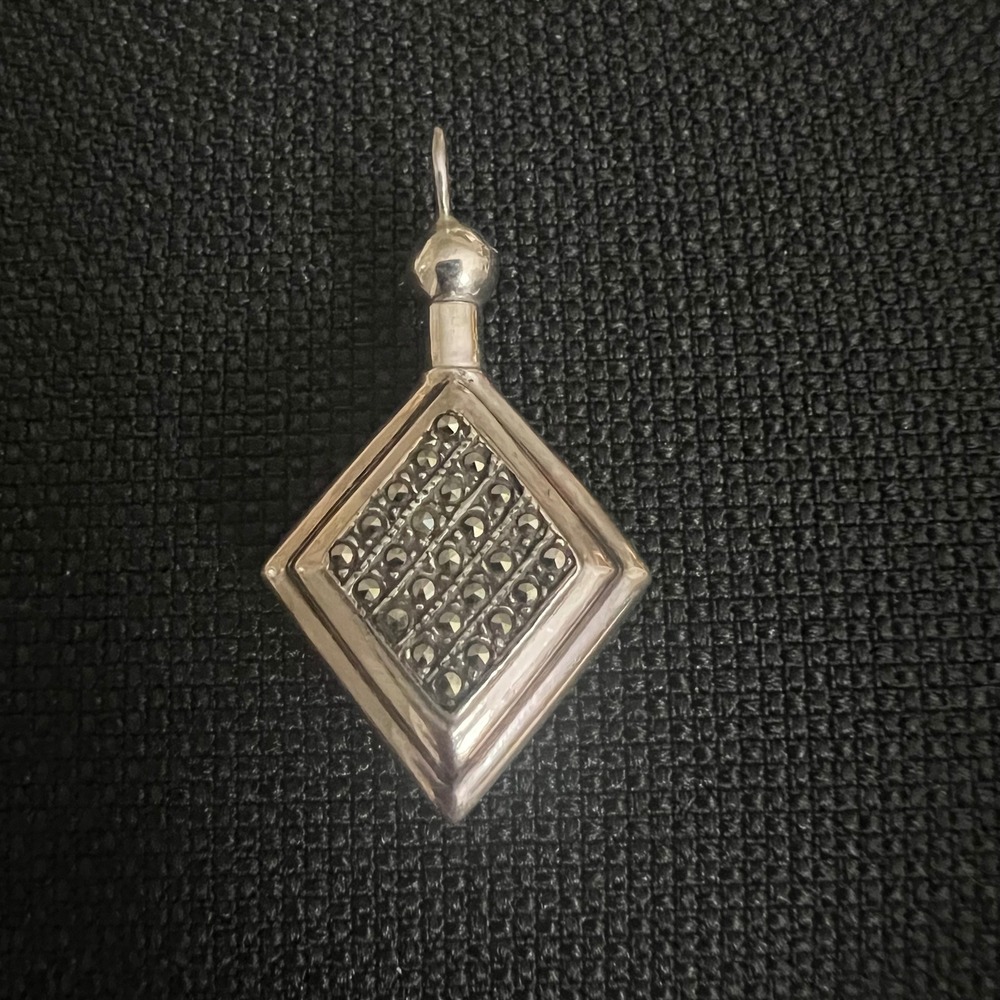 Vintage 925 Sterling Silver Marcasite Perfume Bottle Pendant Screw Cap Dabber